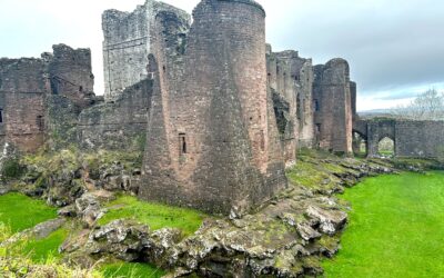 GOODRICH CASTLE, ROSS ON WYE